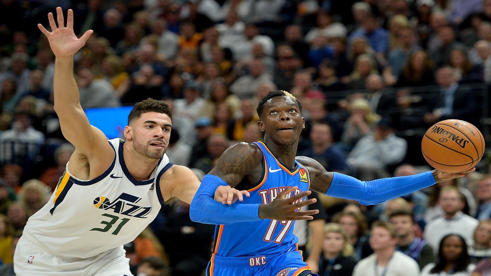 
                <strong>Utah Jazz - Oklahoma City Thunder</strong><br>
                Spannend wird es meistens, wenn der Vierte auf den Fünften trifft. Die Jazz haben mit Donovan Mitchell, Rudy Gobert und Mike Conley ein echtes Star-Trio mit unterschiedlichen Stärken. Bei den Thunder müssen sowohl Teamplay als auch Chris Paul funktionieren, um in den Playoffs mithalten zu können.
              