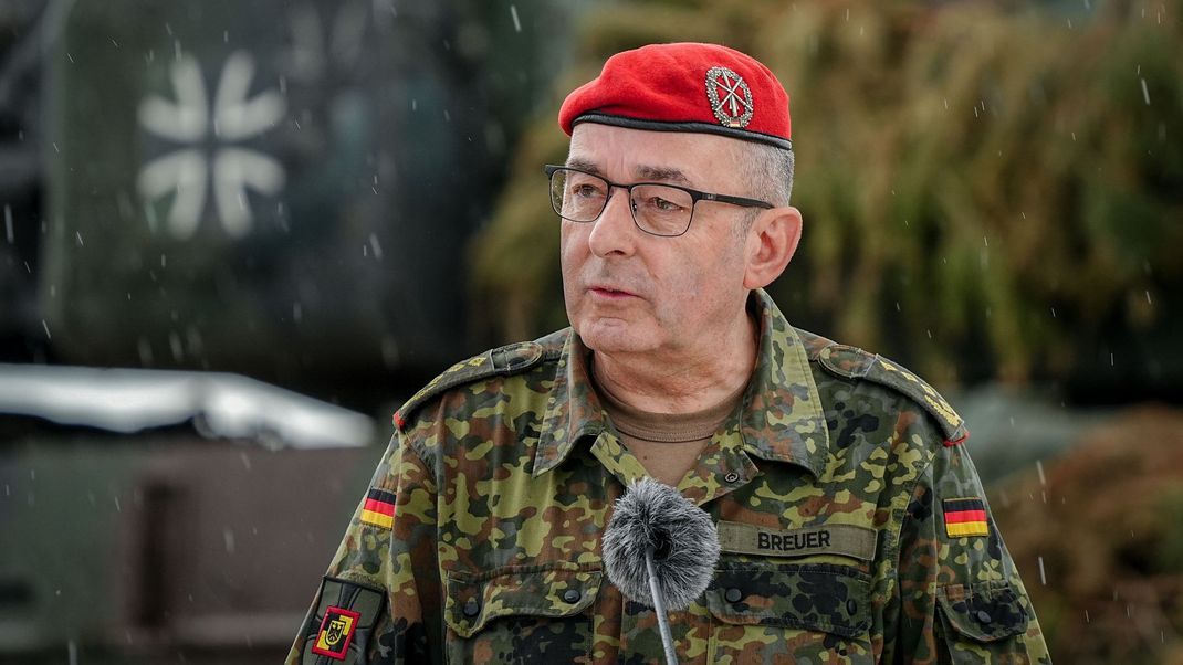 Der Generalinspekteur der Bundeswehr, Carsten Breuer, fordert einen wachsenden Etat für die Truppe. 