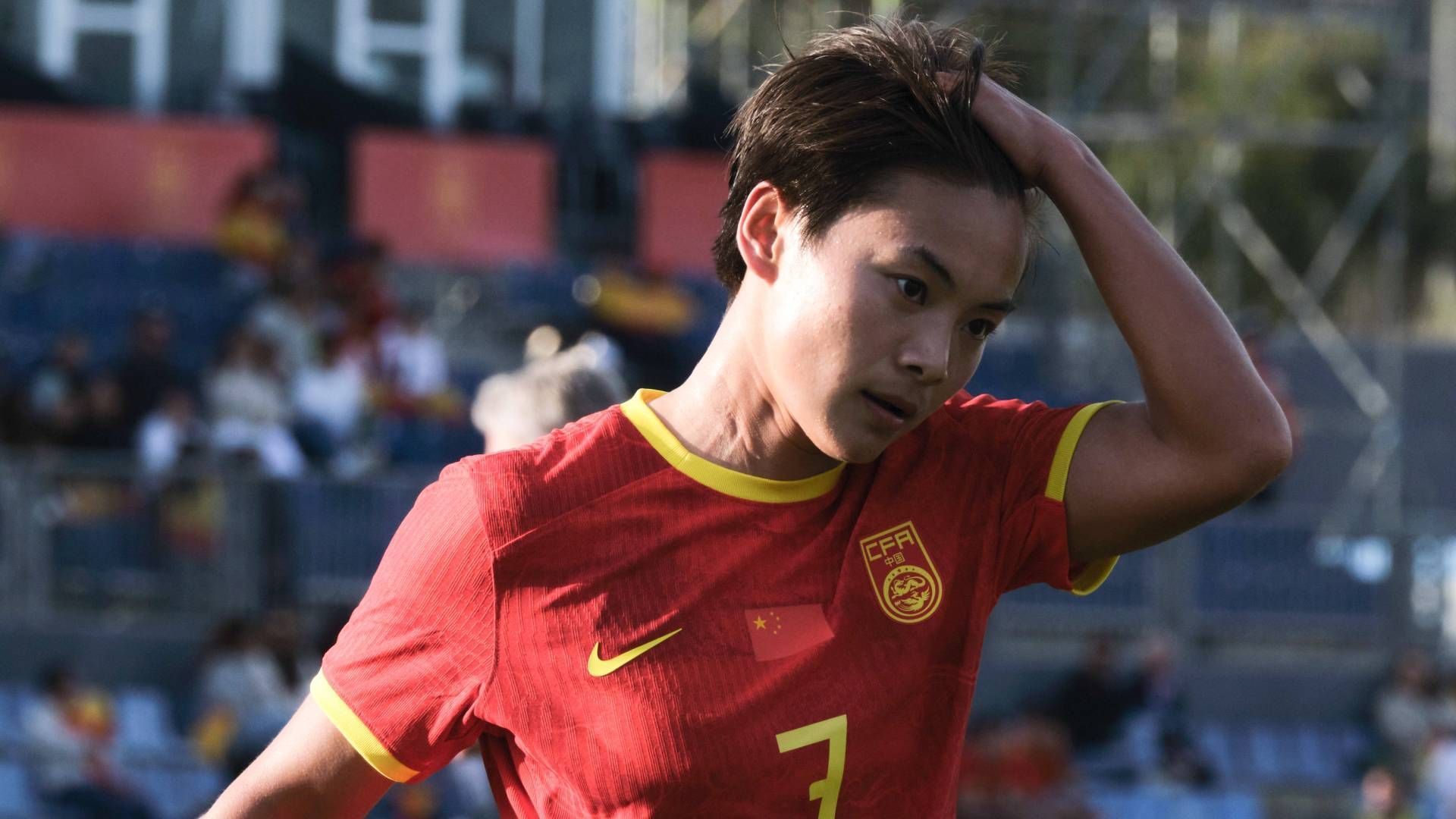 
                <strong>Gruppe D: China - Wang Shuang</strong><br>
                2018 wurde Wang Shuang zu Asiens Fußballerin des Jahres gewählt, beim Asien-Cup 2022 steuerte sie fünf Treffer zum Turniersieg der Chinesinnen bei. Im Gegensatz zu den meisten ihrer Kolleginnen in Chinas WM-Team verfügt sie bereits über europäische Erfahrung, in der Saison 2018/19 spielte sie für Paris Saint-Germain. Aktuell verdient sie ihr Geld bei Racing Louisville in den USA.
              