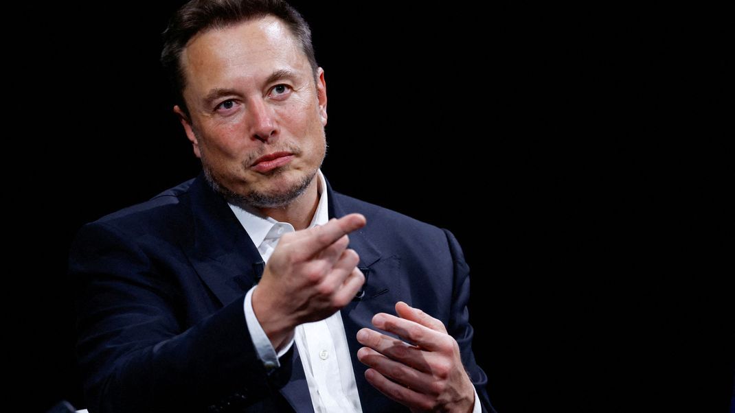 Elon Musk sträubt sich scheinbar gegen den Sieg eines demokratischen Präsidentschaftskandidaten und veranstaltete eine "Anti-Biden"-Party.