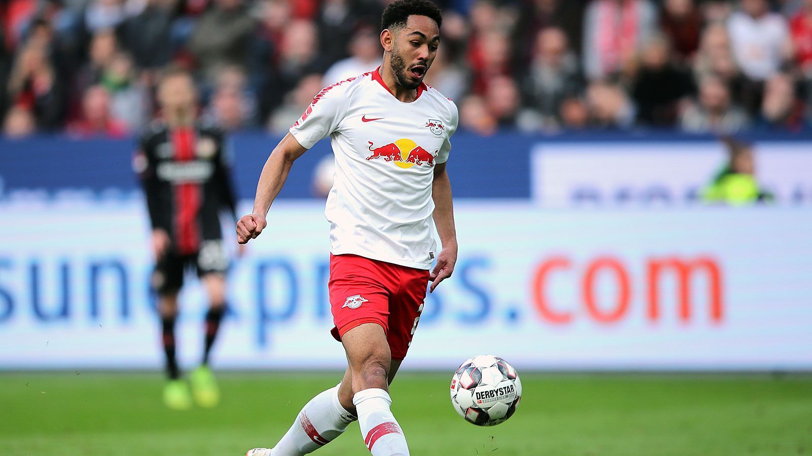 
                <strong>Platz 26: Matheus Cunha (RB Leipzig)</strong><br>
                Marktwert laut CIES: 15,6 Millionen EuroNationalität: BrasilianerAblösesumme gekostet: 15 Millionen Euro (Sommer 2018)Vertragsende: 30. Juni 2023Geburtsdatum: 27. Mai 1999Position: MittelstürmerA-Länderspiele: noch keine
              