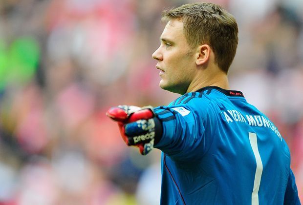 
                <strong>FC Bayern: Manuel Neuer</strong><br>
                Die Torhüter - Der Bayern-Keeper ist die unumstrittene Nummer eins beim Titelverteidiger und in der Nationalmannschaft. Neuer wehrte in der Bundesliga 80 Prozent aller Schüsse ab - der beste Wert aller Torhüter. 
              