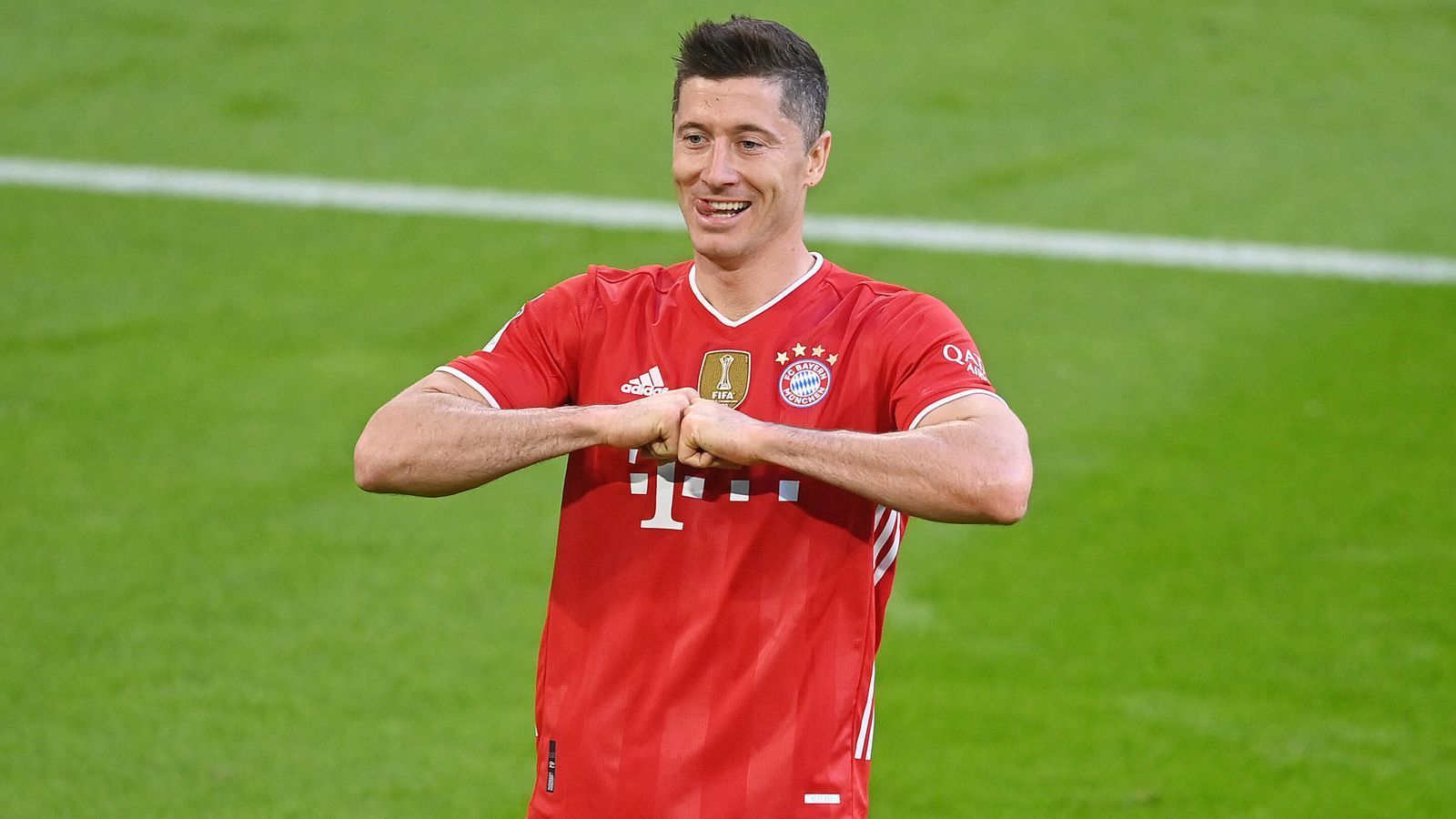 
                <strong>Knackt Lewandowski den Tor-Rekord?</strong><br>
                Zur Einstellung des ewigen Rekords von Gerd Müller fehlt Robert Lewandowski noch ein Tor. Ein Treffer beim SC Freiburg (15.30 Uhr im Liveticker auf ran.de) würde seine Ausbeute auf 40 Saisontore hochschrauben. Trifft der Pole zweimal, hat er bereits nach dem 33. Spieltag den Rekord inne. 
              