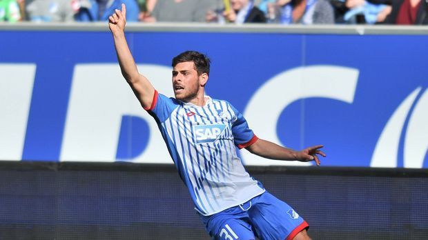 
                <strong>Kevin-Volland-(TSG-Hoffenheim)</strong><br>
                Kevin Volland (TSG Hoffenheim): Ähnlich wäre es bei Kevin Volland von der TSG Hoffenheim. Der flexible einsetzbare Offensivspieler soll nach Medienberichten vor einem Abgang aus Sinsheim stehen. Volland würde mit seinen 23 Jahren ins Schema von Ralf Rangnick passen.
              