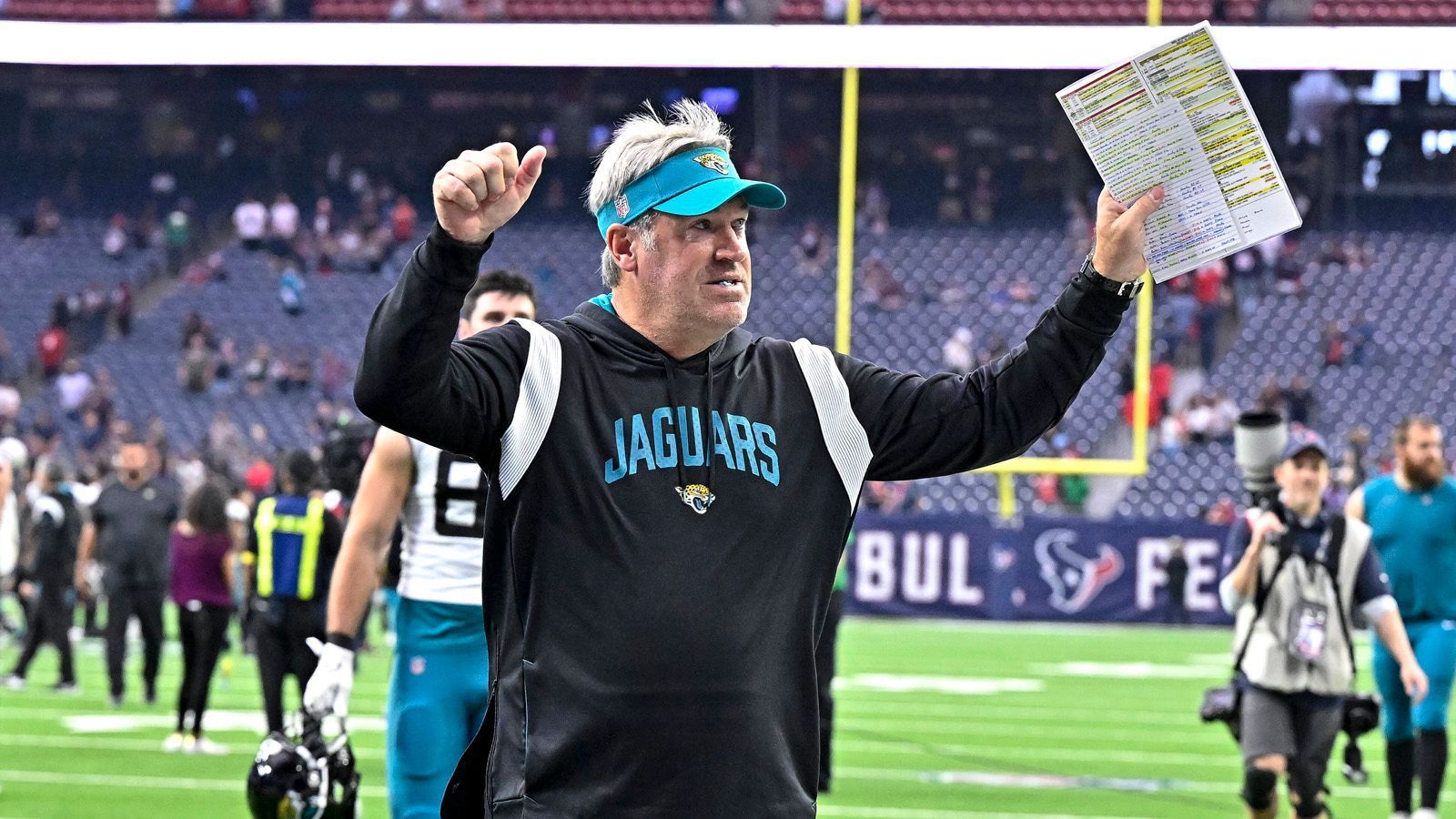 
                <strong>Coach of the Year</strong><br>
                &#x2022; Doug Pederson (Jacksonville Jaguars)<br>
              