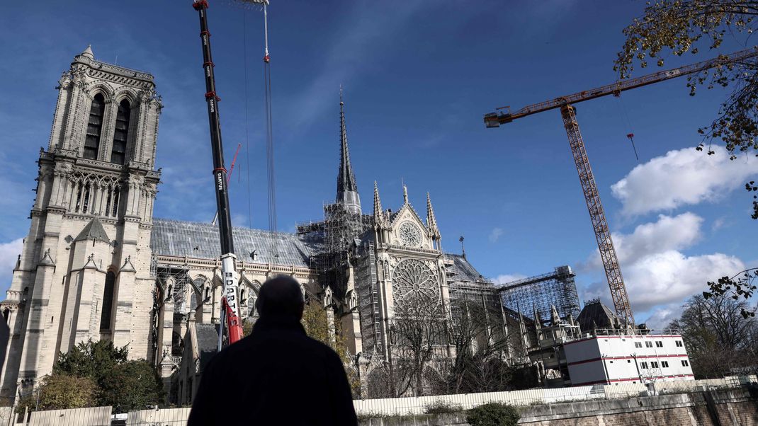 Zur Wiedereröffnung der Kathedrale Notre-Dame in Paris am Samstag (7. Dezember) wird auch der designierte US-Präsident Donald Trump erwartet.