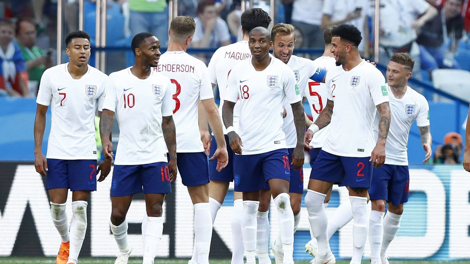 
                <strong>2. Gruppe G: England</strong><br>
                Auch England zieht in die Runde der letzten 16 ein. Daran ändert auch das 0:1 im letzten Spiel der Gruppe G nichts. Vor allem Stürmer Harry Kane sticht bei den Auftritten gegen Tunesien und Panama mit 4 Toren in 2 Spielen heraus. Gegen Belgien schont ihn Coach Gareth Southgate. Nun wartet ein Duell mit Kolumbien.
              