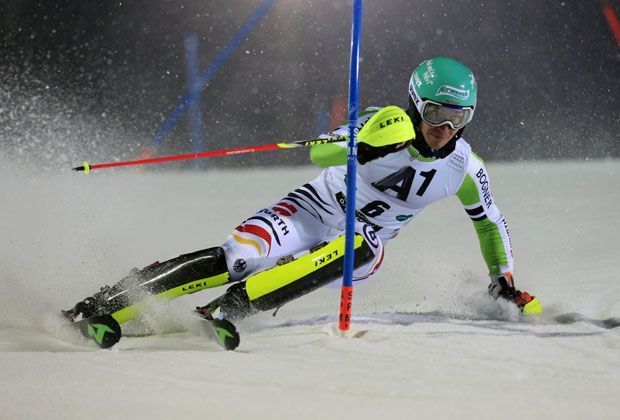 
                <strong>Felix Neureuther vs. Marcel Hirscher - zwei Freunde im Olympia-Duell</strong><br>
                Insgesamt konnte der 29-jährige Neureuther in seiner Karriere acht Weltcup-Siege feiern - drei davon übrigens in der Saison 2014. Ein gutes Omen für Sotschi?
              