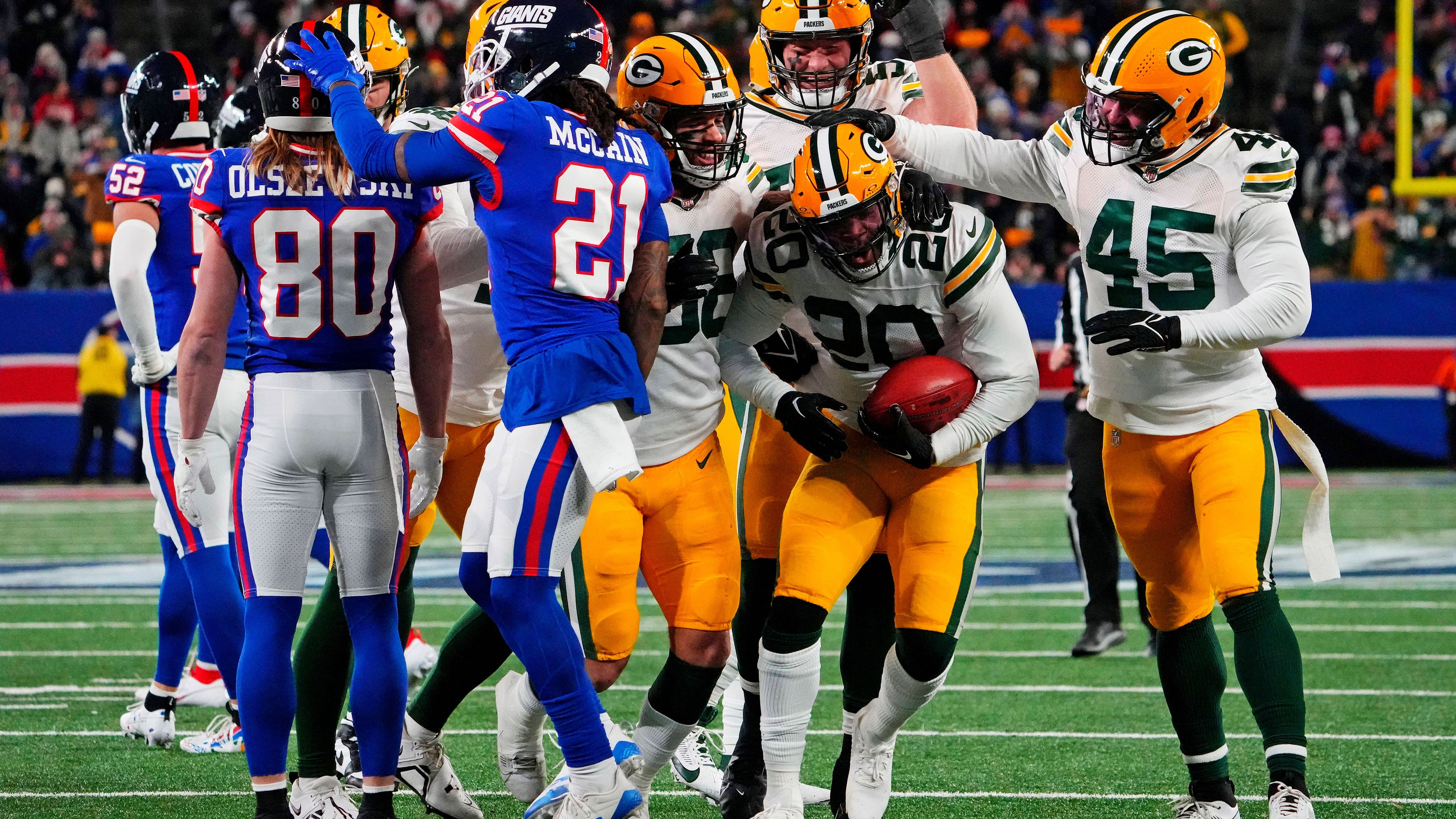 <strong>Platz 27: Green Bay Packers</strong><br>Auch die Packers haben Probleme mit ihrem Special Team. Sowohl die Punter als auch die Kicker zeigten zuletzt inkonstante Leistungen. Ein ähnliches Bild offenbart sich im Punt-Return. Mit unter 200 Yards erzielten die Packers die drittschlechtesten Zahlen. Immerhin: die Defensive zeigt solide Leistungen, Und der Kick-Return? Der scheint zu funktionieren. In 31 Versuchen konnten die Returner 783 Yards erlaufen - Ligabestwert.