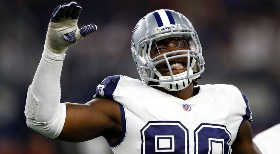 
                <strong>Defensive End: DeMarcus Lawrence (Dallas Cowboys)</strong><br>
                Der Defense-Star der Dallas Cowboys spielt die mit Abstand beste Saison seiner Karriere. In den bisher 13 Spielen sackte er den gegnerischen Quarterback bereits 13,5 Mal. Damit ist er der zweiterfolgreichste Pass-Rusher der Liga. An ihm kommen wir in unserer Aufstellung nicht vorbei.
              