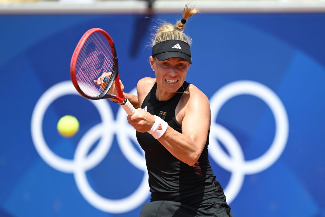 30. Juli 2024, Olympia, Paris 2024, Tennis, Einzel, Damen, Achtelfinale, Kerber (Deutschland) - Fernandez (Kanada): Angelique Kerber in Aktion.