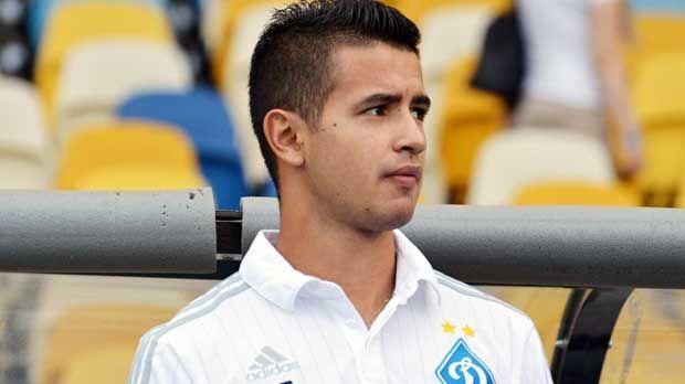 
                <strong>Derlis Gonzalez (Dynamo Kiew)</strong><br>
                Derlis Gonzalez: Asuncion, Lissabon, Basel, Kiew. Der 21 Jahre alte Paraguayer ist in seinem Fußballerleben schon viel rumgekommen. Mit Kiew steht das Offensivtalent nun vor der erneuten Herausforderung Champions League - wie auch schon im Vorjahr mit Basel.
              