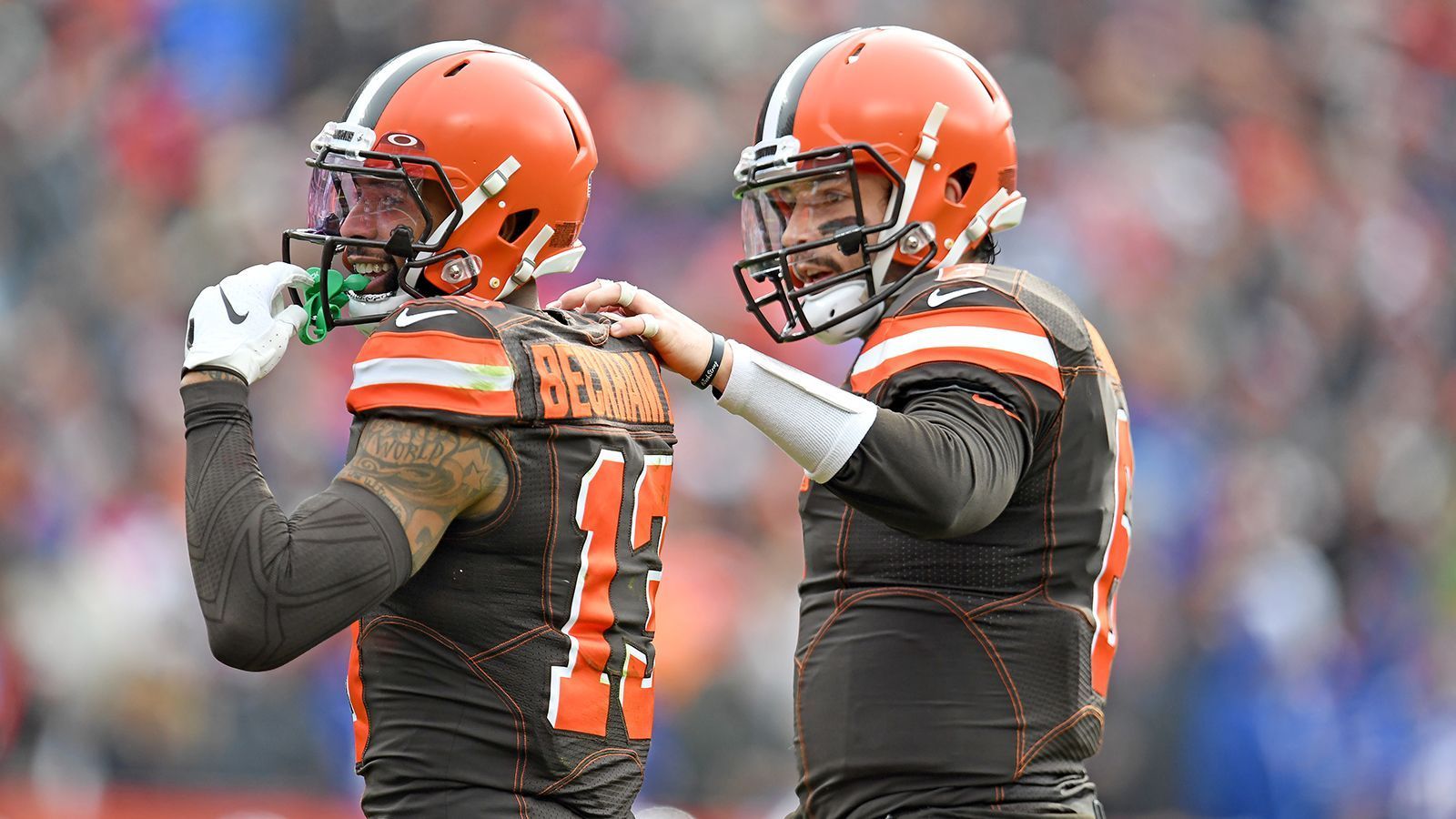 
                <strong>Cleveland Browns</strong><br>
                Der Kader der Browns ist gut besetzt, in der Defensive Line fehlte nach der Entlassung von Sheldon Richardson ein Starting-Tackle. Noch arbeiten die Verantwortlichen aber offenbar an einer Rückholaktion. Die Verpflichtung von Damion Square wird wohl nicht die finale Lösung sein. Mit Erstrundenpick Greg Newsome wurde auch ein potenzieller neuer Starting-Cornerback gefunden. Mit Jadeveon Clowney (DE) kam ein großer Name für die Defensive Line. Im Draft wurde die zweite Reihe der Defensive weiter verstärkt. Jetzt müssen die Browns nur beweisen, dass sie so gut sind, wie sich ihr Kader liest.
              