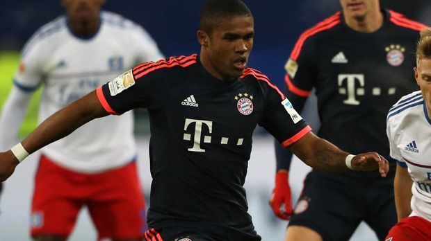 
                <strong>Douglas Costa</strong><br>
                Mittelfeld: Douglas Costa: Der Brasilianer konnte sich zu selten auf der Außenbahn durchsetzen. Zwar erkämpfte er sich einige Freistöße, insgesamt strahlte Costa jedoch zu wenig Gefahr aus. Wurde in der 81. Minute ausgewechselt. ran-Note: 3.
              