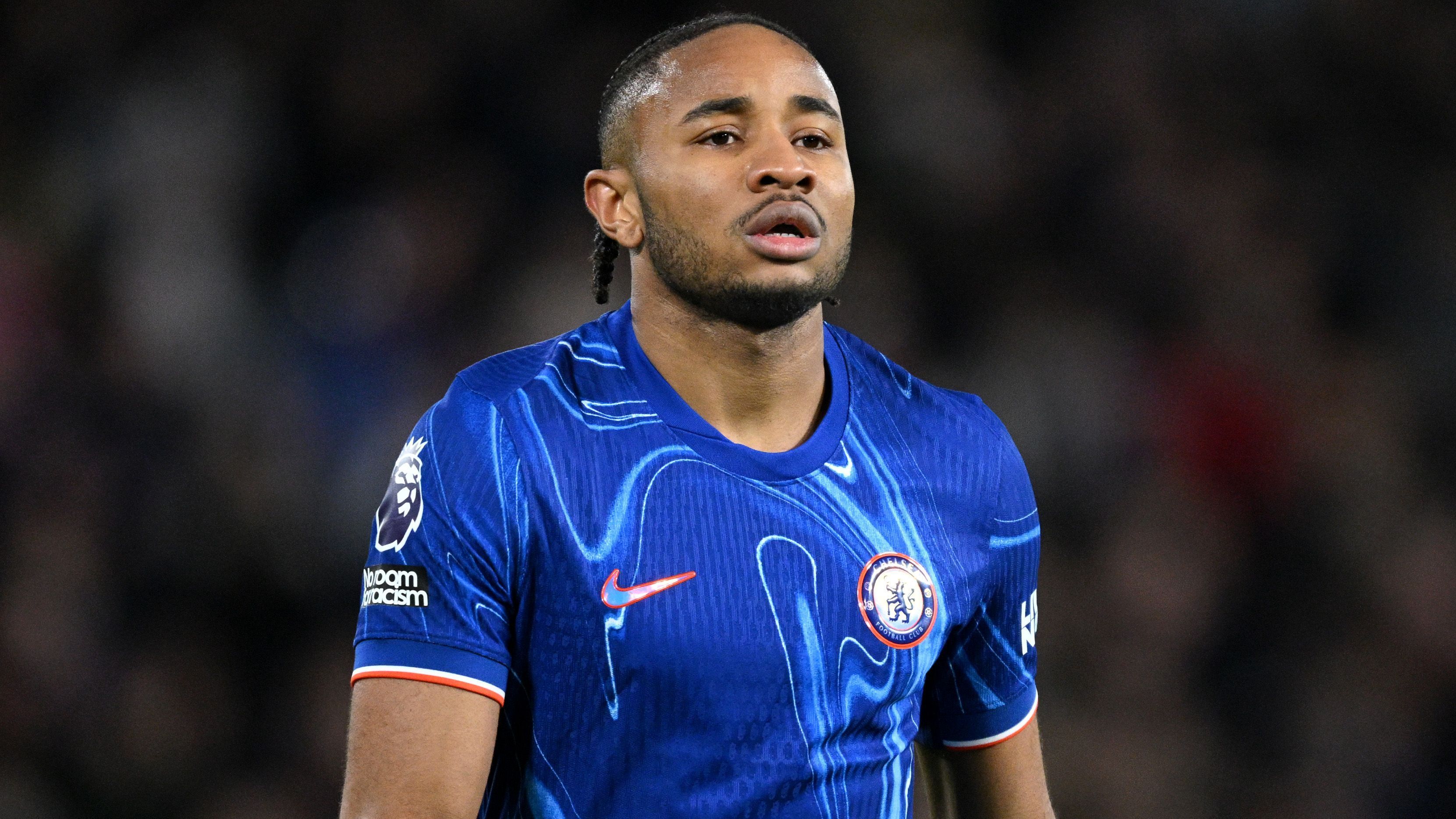 <strong>Christopher Nkunku (FC Chelsea)</strong><br>Der Ex-Leipziger Christopher Nkunku dürfte im Sommer 2025 seine Ära beim FC Chelsea beenden. Demnach gilt der Franzose als Verkaufskandidat der Londoner. Zuletzt wurde immer wieder über ein Interesse des FC Bayern an Nkunku berichtet, nun soll laut dem Portal "Teamtalk" mit Chelseas Stadtrivalen Tottenham ein weiterer Topklub um den 27-Jährigen werben. Zudem wird der Offensivspieler ...