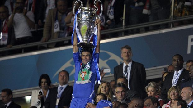 
                <strong>Paulo Ferreira</strong><br>
                Anzahl der Champions-League-Titel: 2Vereine: FC Porto (2004), FC Chelsea (2012)
              