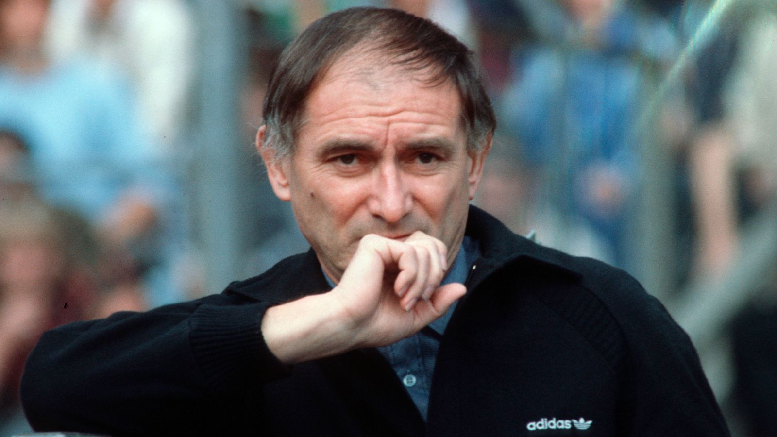 <strong>Platz 12. Branko Zebec: 1,76 Punkte pro Spiel </strong><br>
                Amtszeit beim BVB: 01.07.1981 - 30.06.1982<br>Spiele als BVB-Trainer:&nbsp;37 Spiele&nbsp;(20 Siege, 5 Unentschieden, 12 Niederlagen)
