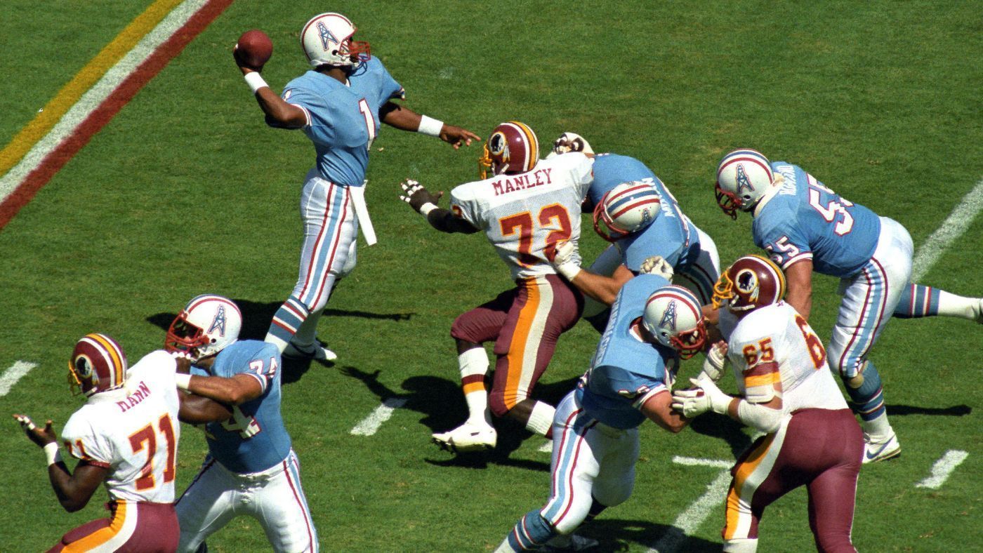 
                <strong>Warren Moon: Rookie-Jahr 1984 bei den Houston Oilers</strong><br>
                Warren Moon war ein Pionier für afroamerikanische Quarterbacks und wurde in die Pro Football Hall of Fame aufgenommen. 1990 und 1991 war er Passing Leader, neunmal wurde er in den Pro Bowl gewählt.Stationen: Houston Oilers (1984 bis 1993), Minnesota Vikings (1994 bis 1996), Seattle Seahawks (1997 und 1998), Kansas City Chiefs (1999 bis 2000)
              