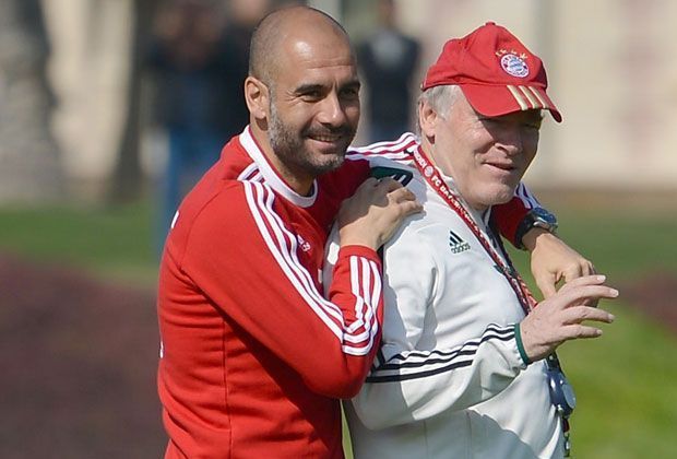 
                <strong>Gerland und Guardiola</strong><br>
                Die Trainer kommen und gehen - doch Gerland bleibt. Auch Startrainer Pep Guardiola steht der 60-Jährige bei seiner ersten Bundesliga-Saison zur Seite. Mit Erfolg: Die Bayern feiern am Ende der Saison 2013/14 das Double.
              