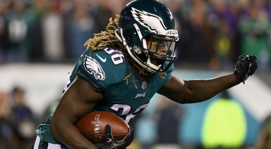 
                <strong>Oluwadamilola Jonathan „Jay“ Ajayi</strong><br>
                Philadelphia EaglesRunning Back
              