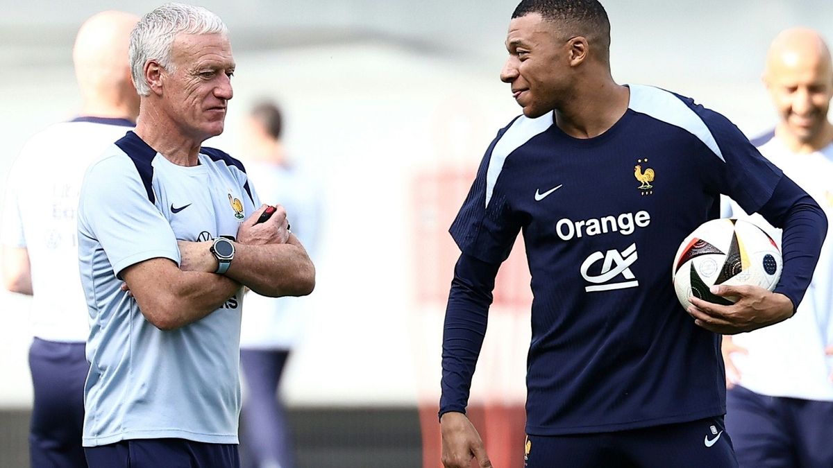 Ziel Viertelfinale: Deschamps (l.) und Mbappe