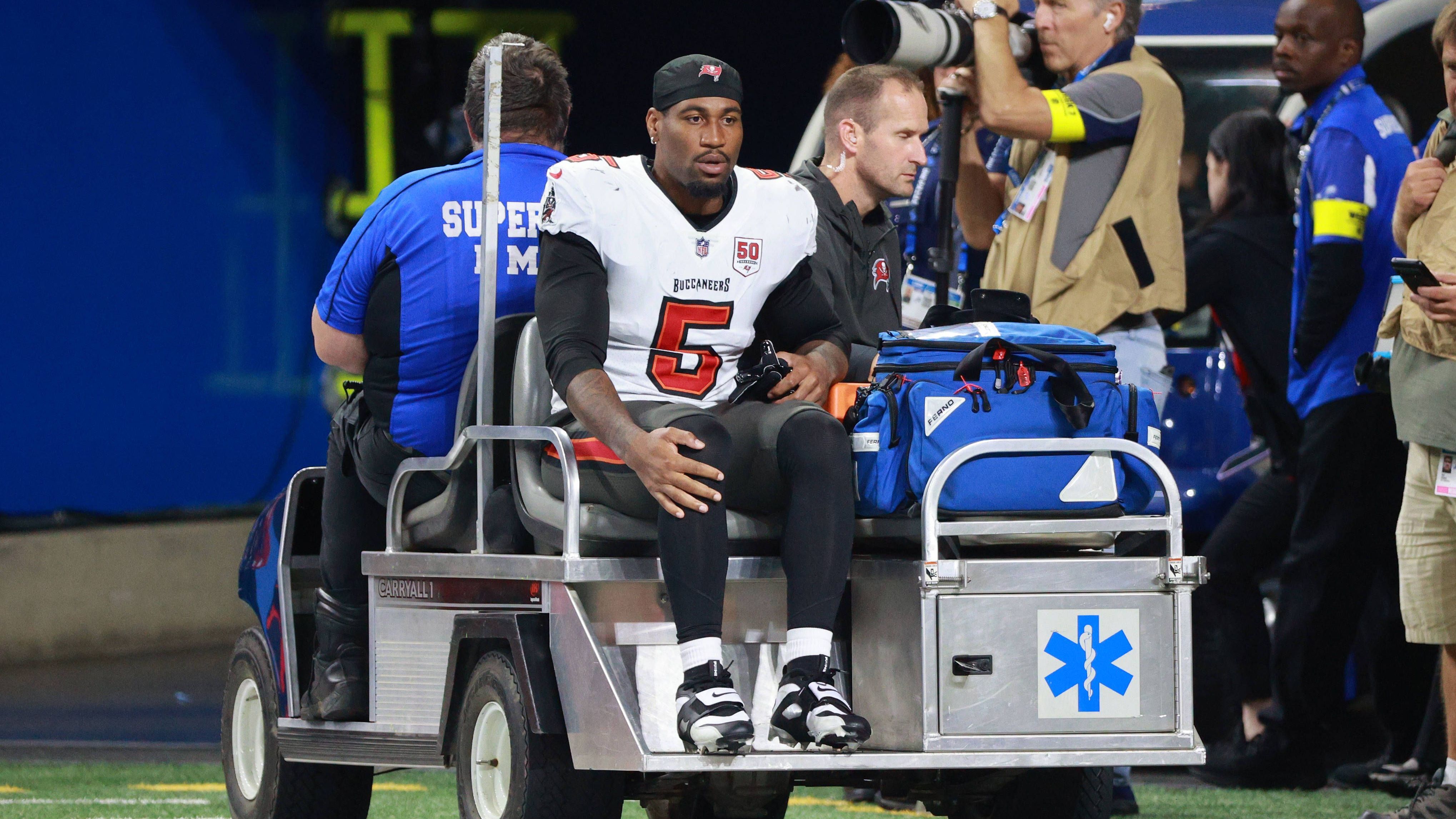 <strong>Haason Reddick (Tampa Bay Buccaneers)</strong><br>Verletzungen am Knöchel und am Knie verhindern einen Einsatz von Outside Linebacker Haason Reddick gegen die New Orleans Saints. Er konnte unter der Woche nicht mittrainieren und noch ist nicht klar, wie lange Reddick den Bucs weiterhin fehlen wird. Ebenfalls fehlen werden Running Back Bucky Irving (Fuß, Schulter), Wide Receiver Chris Godwin (Wadenbein) und Offensive Tackle Luke Haggard (Schulter)