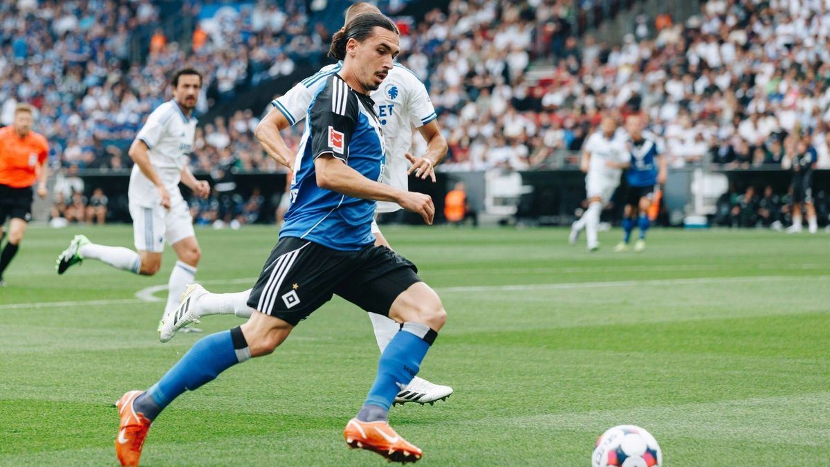 HSV-Neuzugang Rayan Philippe am Ball