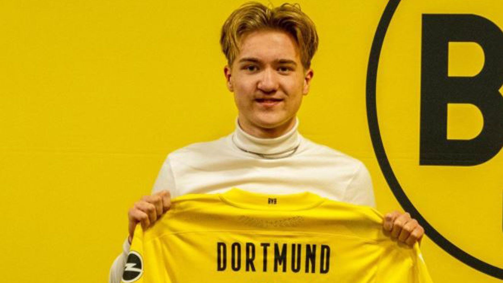 
                <strong>Julian Rijkhoff (Borussia Dortmund)</strong><br>
                Der BVB schnappt sich das nächste Juwel! Von Ajax Amsterdam wechselt der 16-jährige Julian Rijkhoff zu den Schwarz-Gelben, wie Nachwuchskoordinator Lars Ricken gegenüber den "Ruhr Nachrichten" bestätigte: "Wir freuen uns, Julian Rijkhoff für Borussia Dortmund gewonnen zu haben." Am Borsigplatz unterschrieb der Angreifer bereits Ende Januar einen Dreijahresvertrag und ist zunächst für die U17 vorgesehen.
              