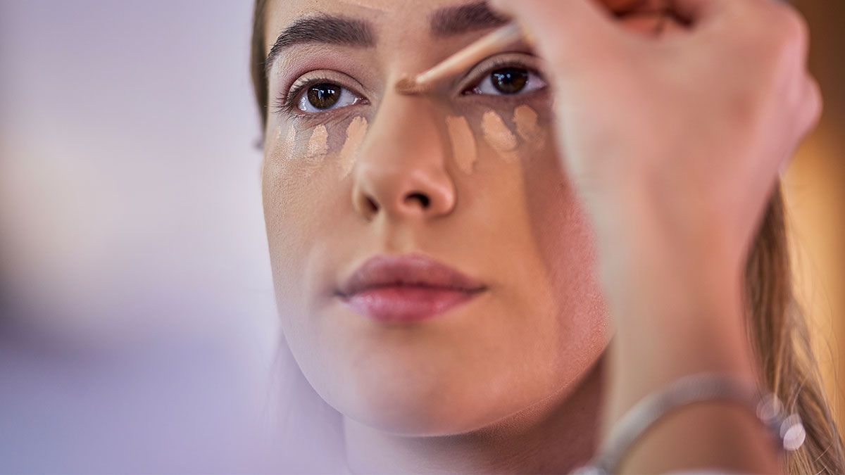 Concealer dunkle Augenringe abdecken mit dem Abdeckstift