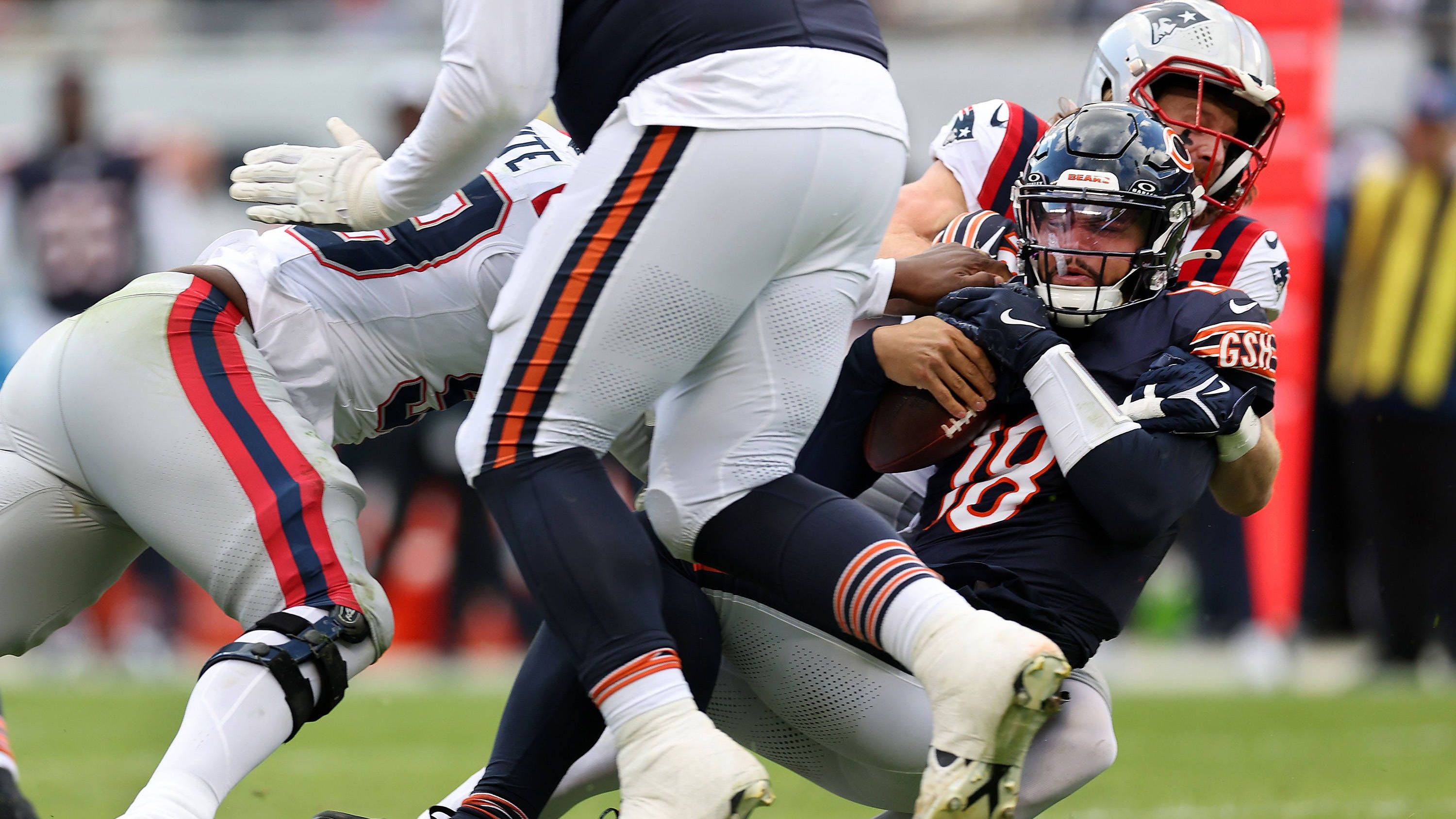 <strong>Platz 1: Caleb Williams</strong><br>Team: Chicago Bears<br>Anzahl der Spiele: 17<br>Sacks: 68