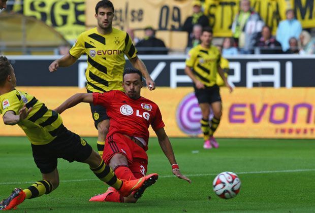 
                <strong>Das schnellste Tor: Karim Bellarabi</strong><br>
                Bereits am 1. Spieltag stellt Karim Bellarabi einen neuen Rekord auf. Der Leverkusener Stürmer hat es in Dortmund besonders eilig und trifft schon nach neun Sekunden. Damit ist er zwei Sekunden flotter als Giovane Elber und Ulf Kirsten.
              