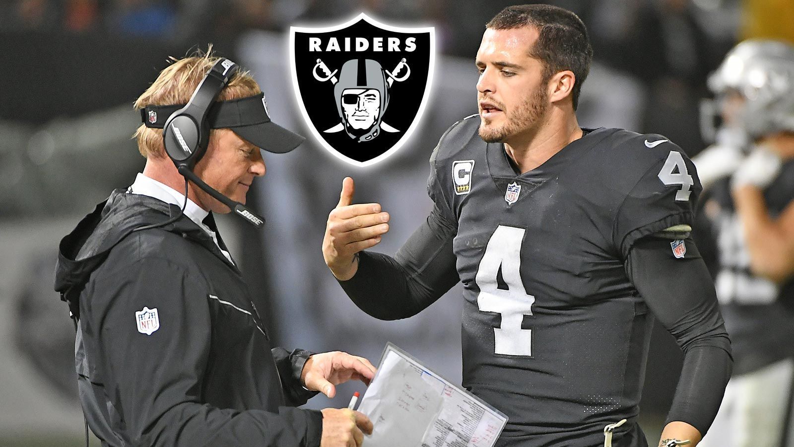 
                <strong>Gewinner: Derek Carr</strong><br>
                Aufatmen beim Franchise-Quarterback der Oakland Raiders. Weder haben Jon Gruden und Mike Mayock für Kyler Murray hochgetradet, noch haben sie irgendeinen der drei First-Round-Picks in einen anderen neuen Spielmacher investiert. Stattdessen hat Derek Carr mit Josh Jacobs eine neue Waffe im Running Game an die Seite gestellt bekommen. Zusätzlich ist dieser erste Draft-Tag auch ein absolutes Vertrauensbekenntnis von Head Coach und General Manager an Carr. Allerdings muss sich seine Leistungskurve nun wieder nach oben heben, damit das Zittern nach der kommenden Saison nicht von vorne beginnt.
              