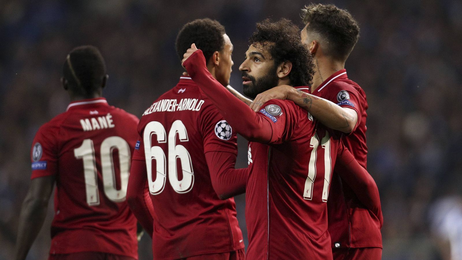 
                <strong>Fazit: Knapper Sieg für Liverpool</strong><br>
                Eines ist sicher: Auf dieses Champions-League-Finale darf sich jeder Fußball-Fan freuen. Beide Mannschaften sind auf allen Positionen erstklassig besetzt. Viele Duelle im Head-to-Head gingen sehr knapp aus. Den Unterschied machten letztendlich die Außenstürmer des FC Liverpool. Doch das ist die graue Theorie. Die Wahrheit - und für diesen Satz zahlen wir gerne ins Phrasenschwein - liegt auch am 1. Juni ab 21 Uhr noch immer auf dem Platz.
              