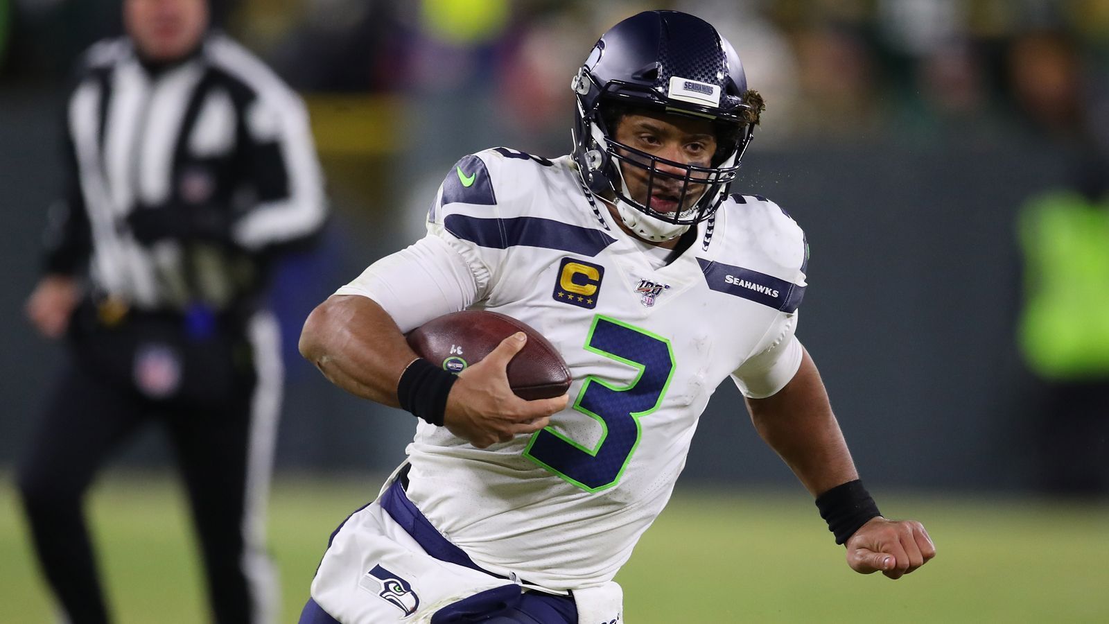
                <strong>Seattle Seahawks: Russell Wilson (QB)</strong><br>
                140.000.000 Dollar (Laufzeit: vier Jahre)
              