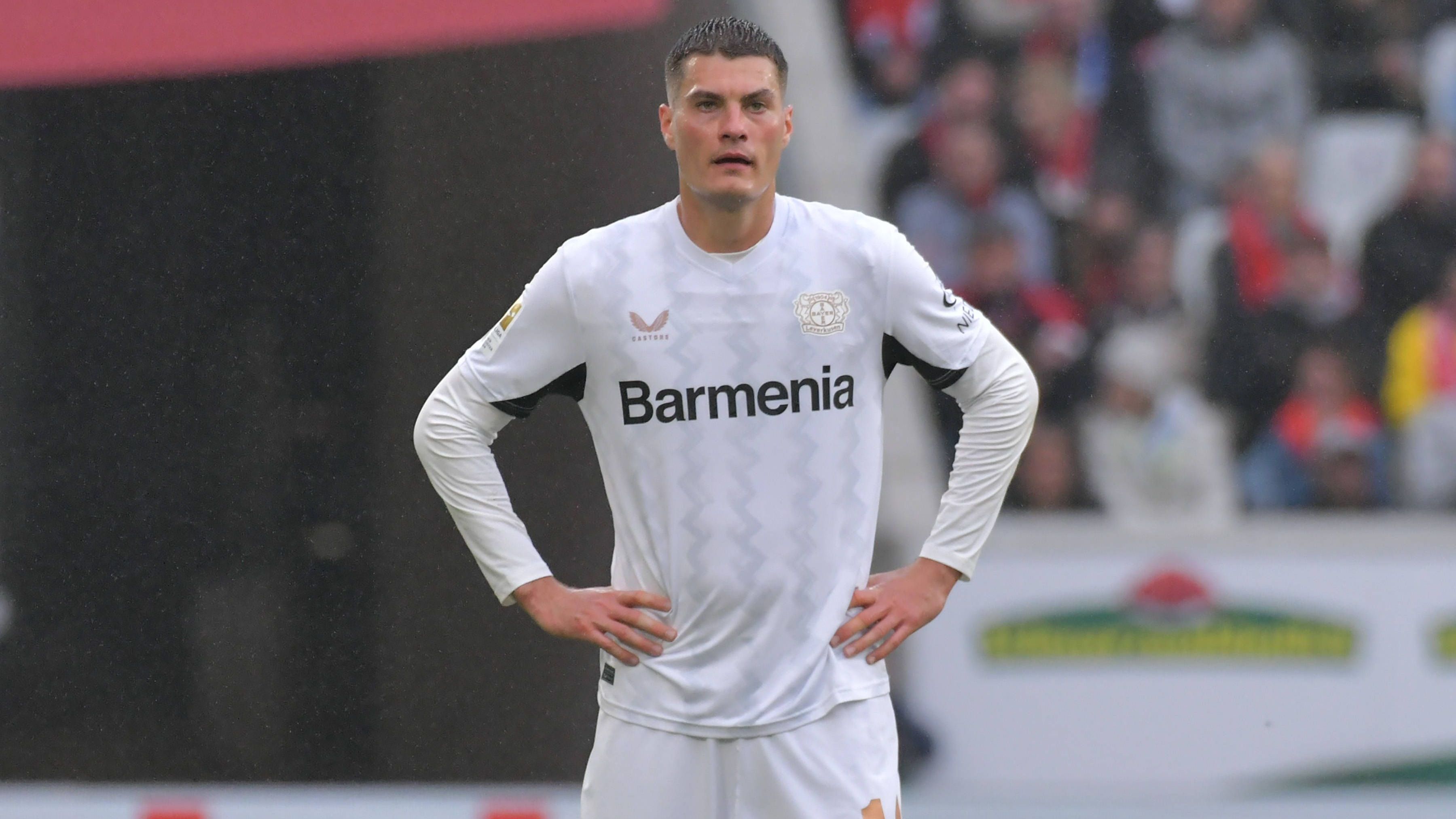 <strong>Patrik Schick (Bayer Leverkusen)</strong><br>... Die Leverkusener sollen wohl bereit sein, den 29-Jährigen für 25 Millionen Euro gehen zu lassen - stellt sich nur die Frage, ob dieser Preis auch für die Münchner als direkte Konkurrenz gilt.