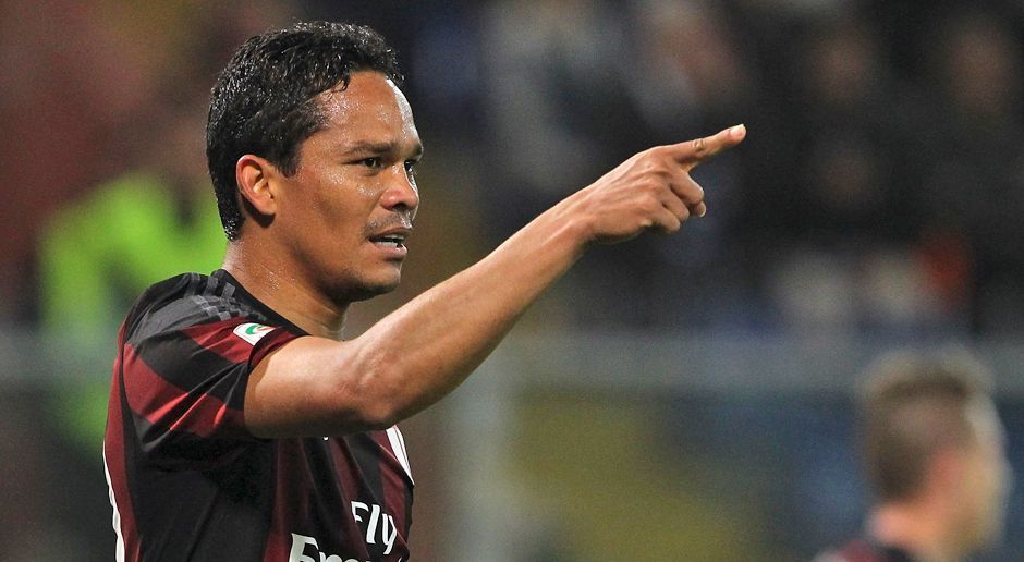 
                <strong>Carlos Bacca</strong><br>
                Carlos Bacca: Der Kolumbianer vom AC Mailand überzeugte zuletzt mit 20 Saisontreffern. Der 29-Jährige kennt die Primera Division aus seiner Zeit von 2013 bis 2015 beim FC Sevilla. Barca droht aber die nächste Pleite im Transfer-Poker. Aktuell hat offenbar Paris Saint-Germain die besten Chance auf eine Verpflichtung Baccas. Bei den Franzosen würde der Offensivmann wieder unter seinem damaligen Sevilla-Coach Unai Emery spielen.
              