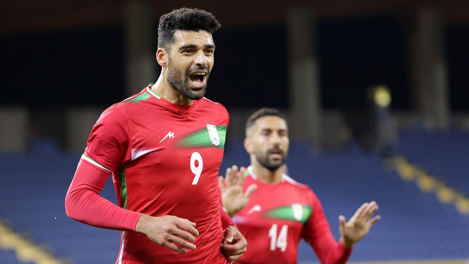 
                <strong>Iran</strong><br>
                &#x2022; Gesamtmarktwert: 59,53 Mio. Euro<br>&#x2022; Höchster Marktwert: Medhi Taremi (FC Porto, im Bild, 20 Mio. Euro)<br>&#x2022; Geringster Marktwert: Ali Karimi (Kayserispor, 100.000 Euro)<br>
              