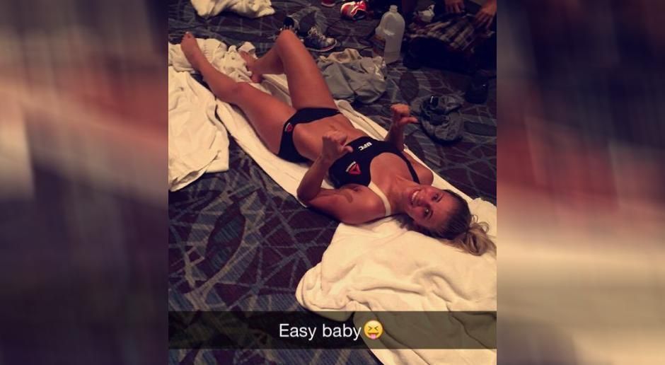 
                <strong>Paige-Snapchat</strong><br>
                Wer nicht genug von der blonden Schönheit bekommt, kann ihr übrigens auch auf Snapchat folgen. "paigevanzant" lautet ihr Name dort.
              