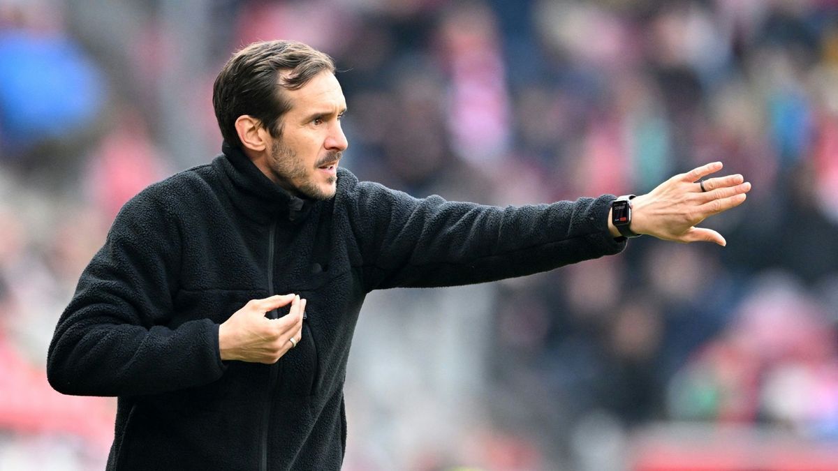 Freiburg-Coach Julian Schuster