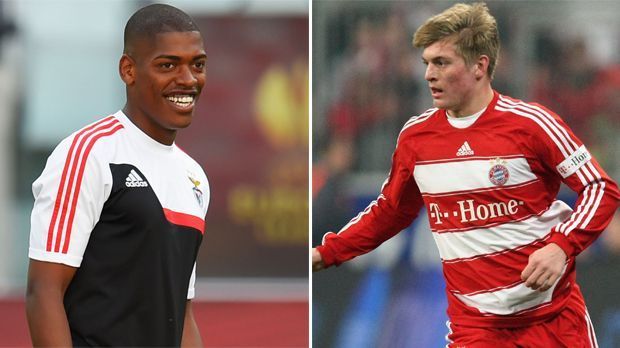 
                <strong>Mittelfeld: Ivan Cavaleiro (Benfica) - Toni Kroos (FC Bayern)</strong><br>
                Mittelfeld: Ivan Cavaleiro (Benfica) - Toni Kroos (FC Bayern). Cavaleiro kickt mit Silva zusammen bei den Monegassen. Jedoch kommt er nur als Joker zum Zug. Nichtsdestotrotz zahlt AS Monaco auch für seine Dienste knapp 15 Millionen Euro. Kroos hat die Bayern bereits in Richtung Real Madrid verlassen. Er könnte im Halbfinale der Champions League mit den "Königlichen" auf den deutschen Rekordmeister treffen, sollten die Bayern weiterkommen.
              