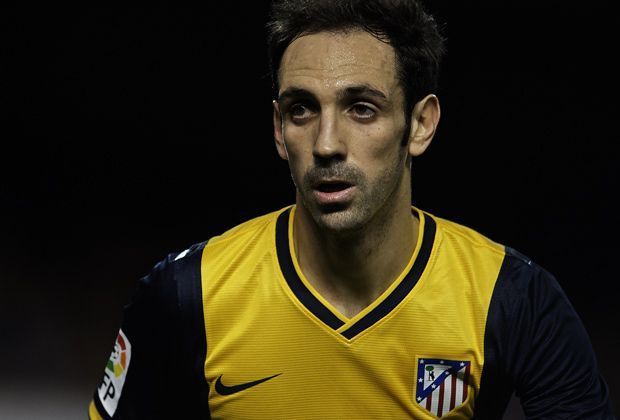 
                <strong>Rechtsverteidiger: Juanfran (Atletico Madrid)</strong><br>
                Auch die zweite Position bekleidet ein Spieler von Atletico Madrid: Juanfran. Der Spanier ist seit 2011 beim Hauptstadt-Klub und konnte in diesem Jahr zum ersten Mal in seiner Karriere den Meistertitel feiern.
              