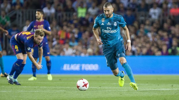 
                <strong>Karim Benzema (Real Madrid)</strong><br>
                Karim Benzema: Hängt häufig in der Luft und taucht kaum gefährlich vor dem gegnerischen Kasten auf. Lässt seine Klasse kurz aufblitzen, als er in der 55. Minute Gerard Pique mit einer klasse Einzelleistung schwindlig spielt. Wird kurz darauf für Cristiano Ronaldo ausgewechselt. ran-Note: 4
              