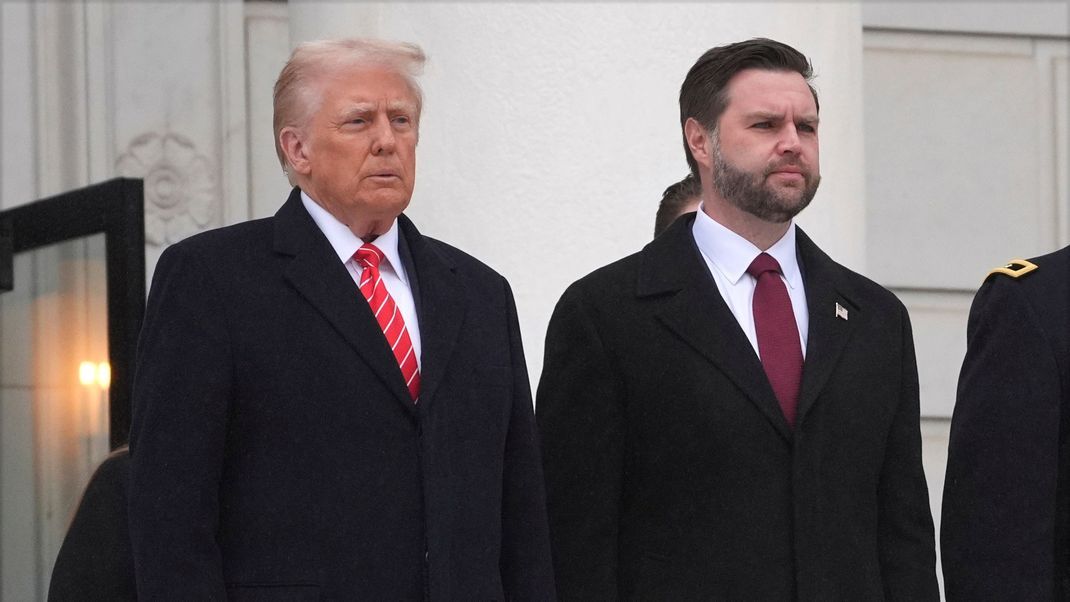 Donald Trump handelt seit Freitag eine eigene&nbsp;digitale Gedenkmünze.