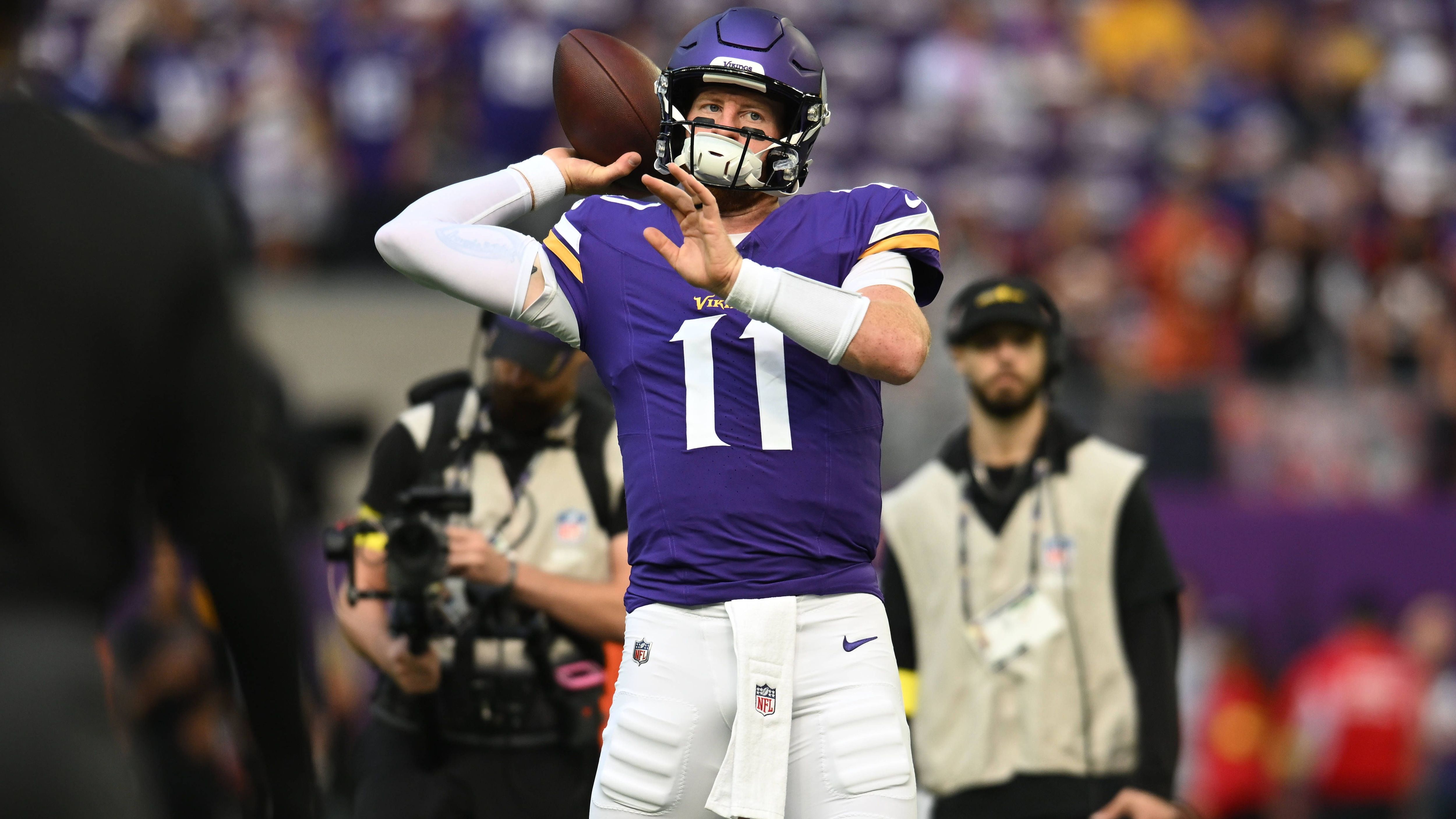 <strong>Platz 28: Carson Wentz (Minnesota Vikings)</strong><br>Das Vikings-Debüt von Carson Wentz war durchaus vielversprechend, allerdings wurde er nicht wirklich gefordert. Letztlich kam er bei 14/20 Pässen auf 173 Passing Yards und warf dabei zwei Touchdowns. Wentz ist wahrscheinlich einer der besseren Backups, unter den Startern muss er das aber noch gegen mehr Gegenwehr beweisen.