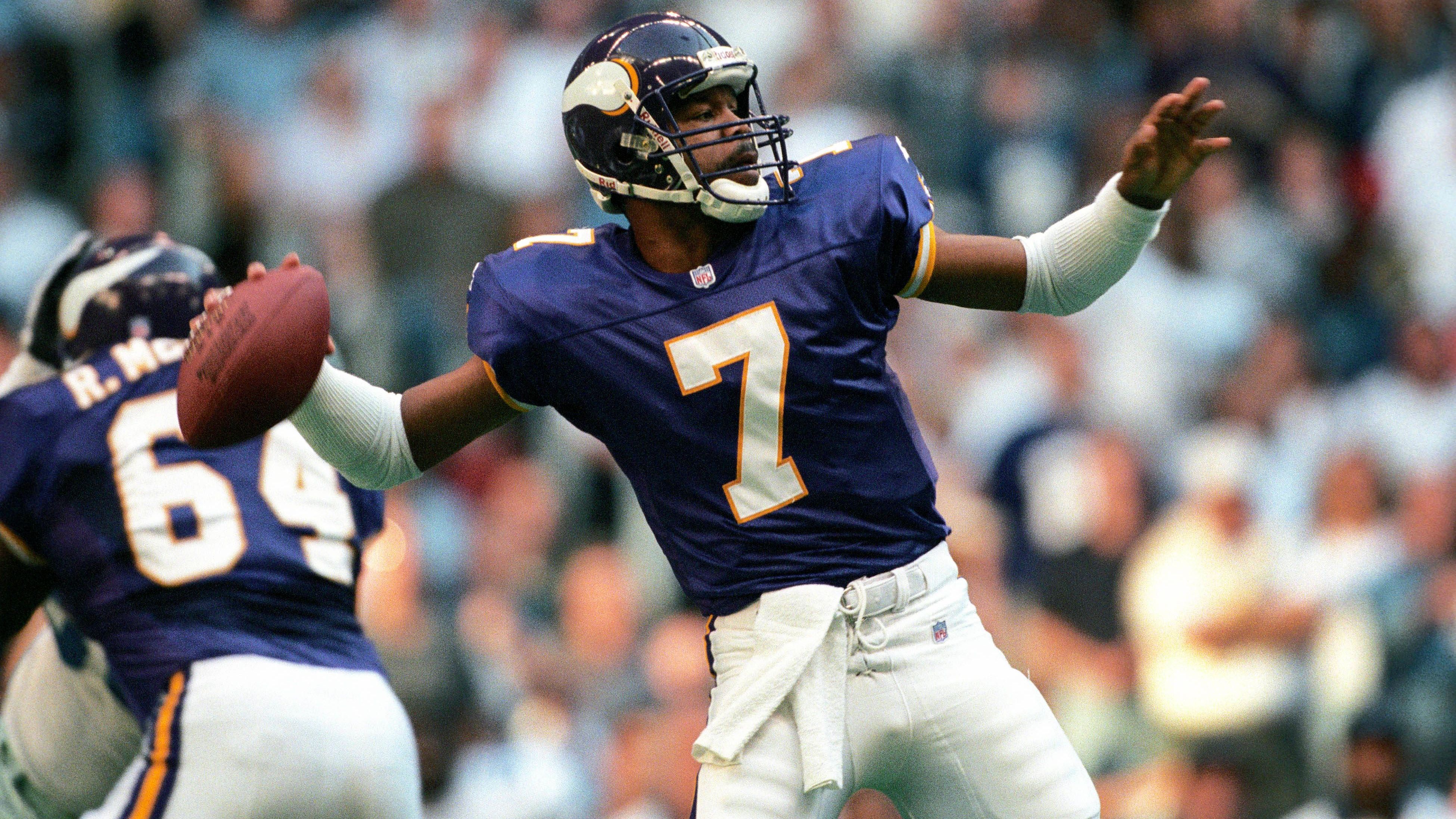 Team: Minnesota Vikings<br>Letzter All-Pro-Quarterback: Randall Cunningham<br>Jahr: 1998