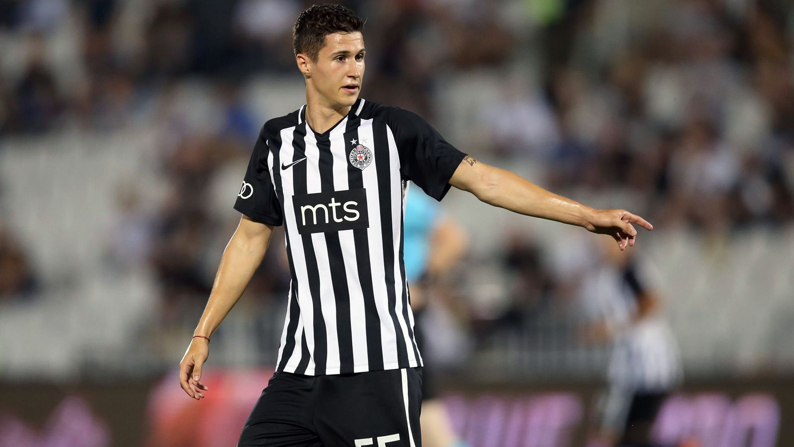 
                <strong>Danilo Pantic</strong><br>
                Verliehen an: Partizan Belgrad (mit Kaufoption)Position: Offensiver MittelfeldspielerAlter: 21 JahreVertrag bei Chelsea bis: 30. Juni 2021
              