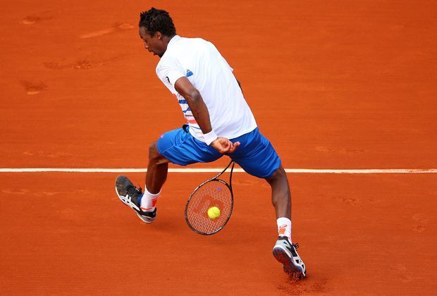
                <strong>Gael Monfils - die Zauberhand</strong><br>
                Der Franzose Gael Monfils probiert es mal mit einem Kunstschlag durch die Beine im Spiel gegen den Spanier Garcia-Lopez.
              
