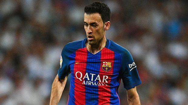 
                <strong>Sergio Busquets</strong><br>
                Findet unter Druck noch am ehesten eine spielerische Lösung, aber von seiner Bestform ist er noch ein gutes Stück entfernt. Sein Ballverlust kurz vor der Pause führt zum Gegentor durch Benzema. ran-Note: 4
              