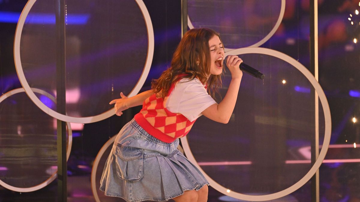 Malya singt im Finale von "The Voice Kids" 2024