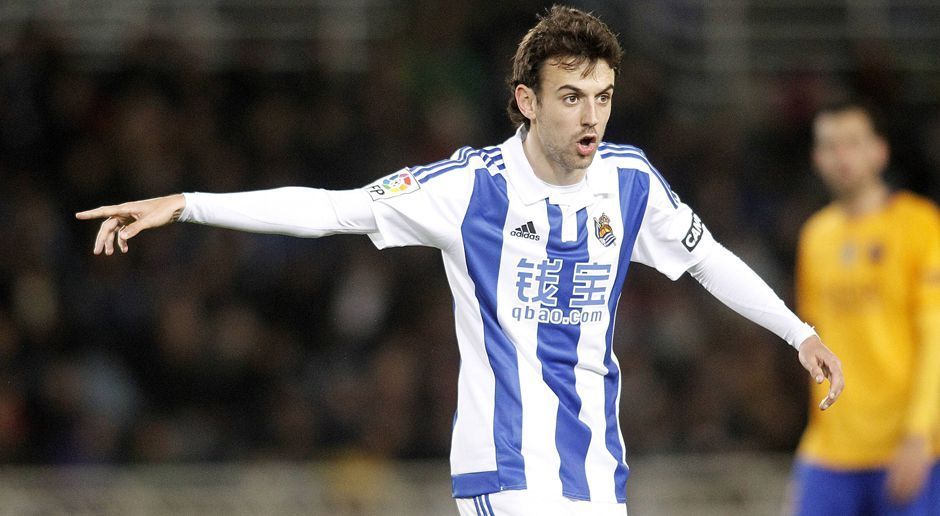 
                <strong>Platz 6: Real Sociedad (25 Spieler)</strong><br>
                Das erste von vier spanischen Teams, das es in die Top 10 geschafft hat, ist Real Sociedad San Sebastian. Die Basken müssen immer wieder den Verkauf vielversprechender Talente verkraften. Aktuell hoch im Kurs bei vielen Top-Klubs: Ruben Pardo. Der Mittelfeldspieler empfahl sich über die eigene zweite Mannschaft und debütierte am 29. Oktober 2011 in der Primera División. 
              